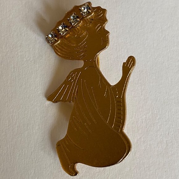 Vintage Gold Tone Praying Angel Brooch Pin Rhinestones Halo Etched Metal Disc - Picture 8 of 8